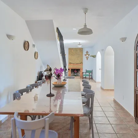 Alcaparain Con Piscina En Caminito Del Rey-carratraca Country house