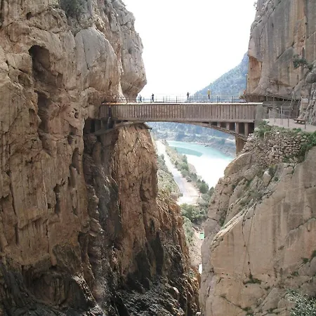 Alcaparain Con Piscina En Caminito Del Rey-carratraca Country house *